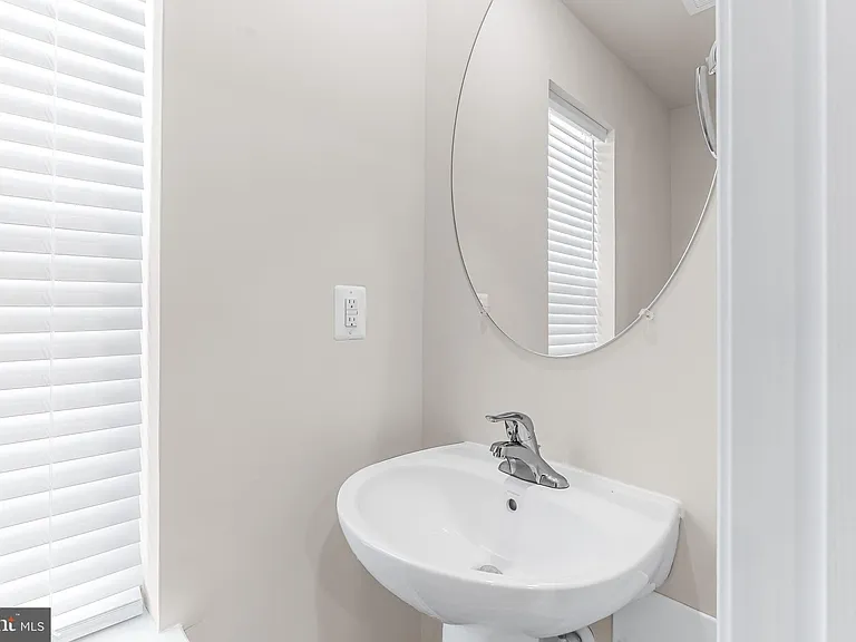 200 Swan Field Ave — Photo 14