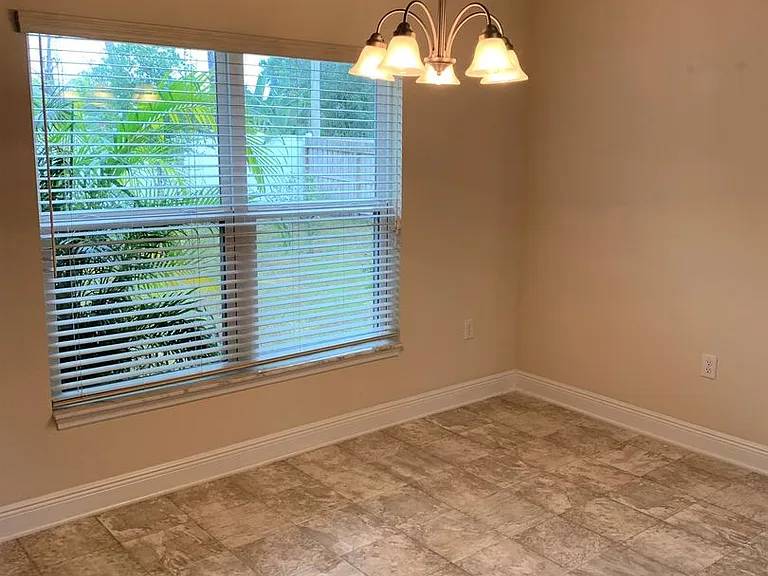 3273 SW Rosser Blvd — Photo 10