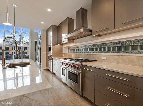 4th image of 1416 N North Park Ave