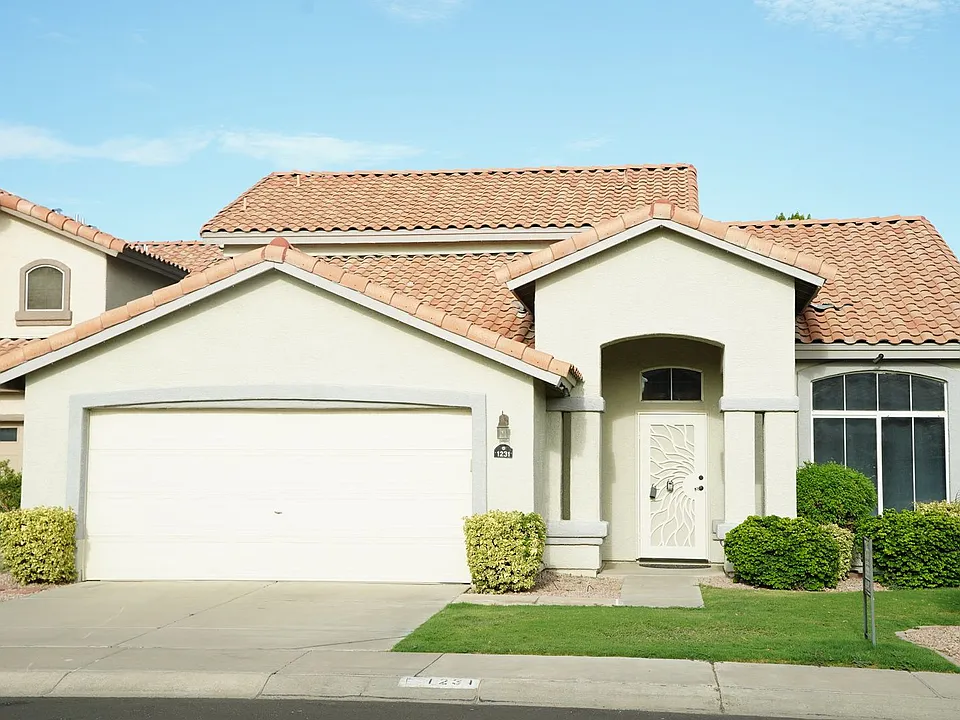 1231 N Firehouse Ct