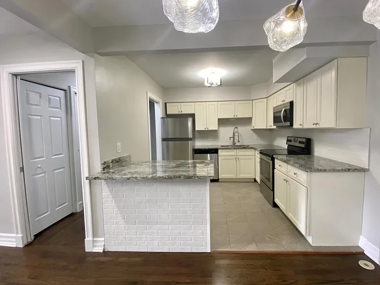 1111 N Old Woodward Ave #1 — Photo 8