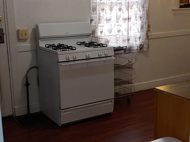 Partial view of kitchen