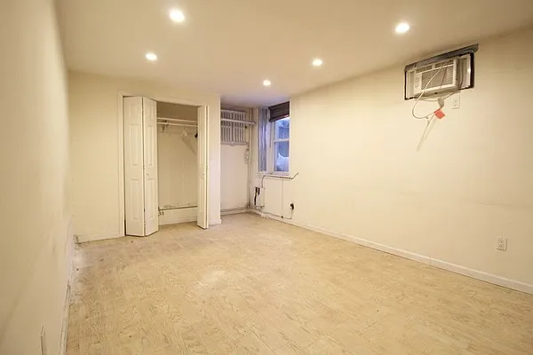 Rented by Elite NY Holdings | media 23