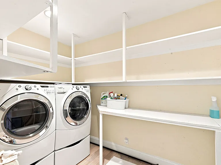 18721 Hatteras St #5 — Photo 14