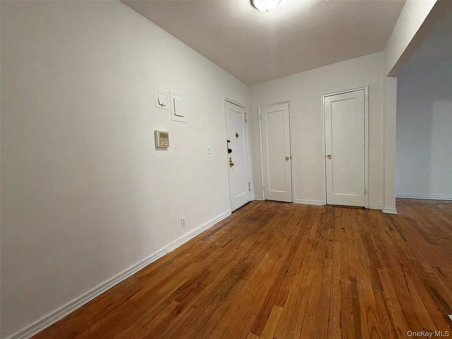 23 Schenck Ave — Photo 3
