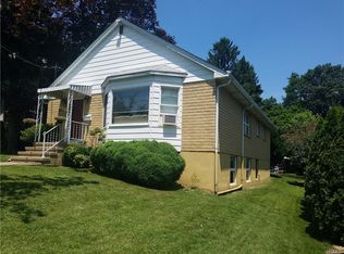 42 Orchard St, Nanuet, NY 10954