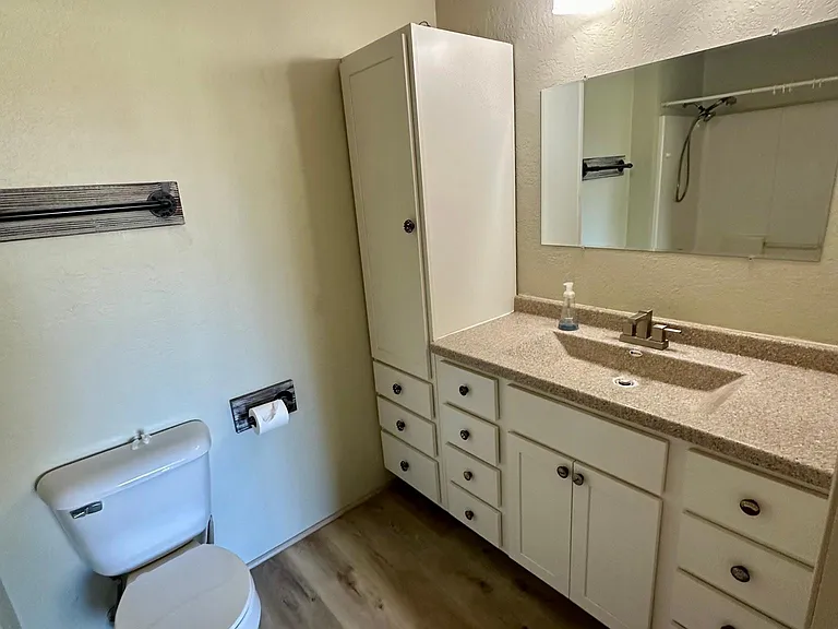 W194S7764 Overlook Bay Rd — Photo 10