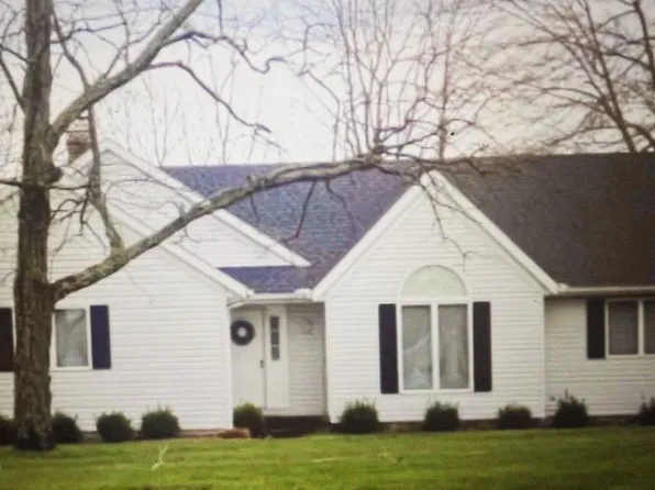 3 Hatchet Cv, Lake Waynoka, OH 45171
