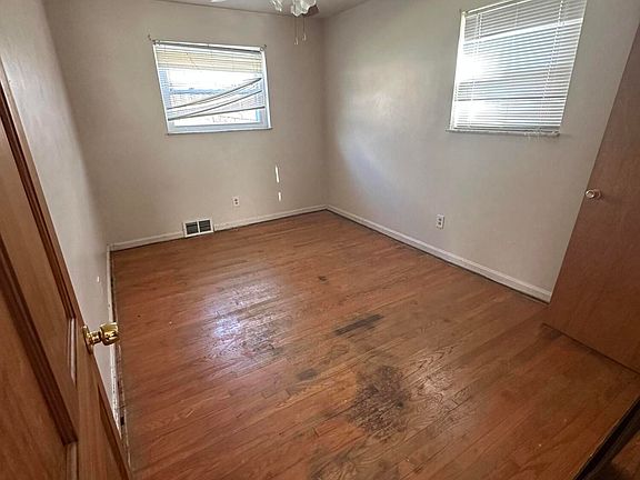 4th image of 36 Saint Jude Cir