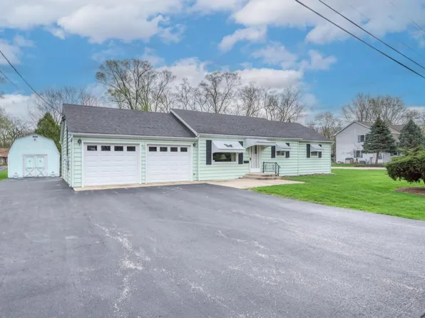705 N School St, Braidwood, IL 60408