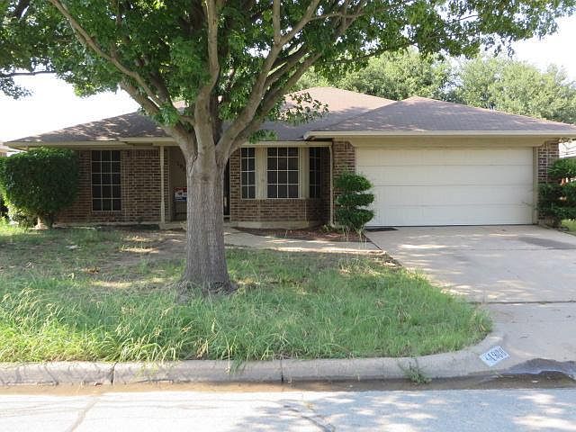 1st image of 1908 Green Willow Dr