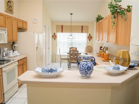 5th image of 117 Thornbury Dr