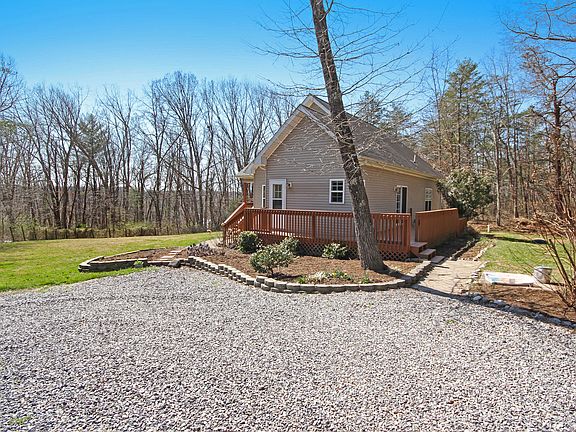 4th image of 3189 Bobcat Ln