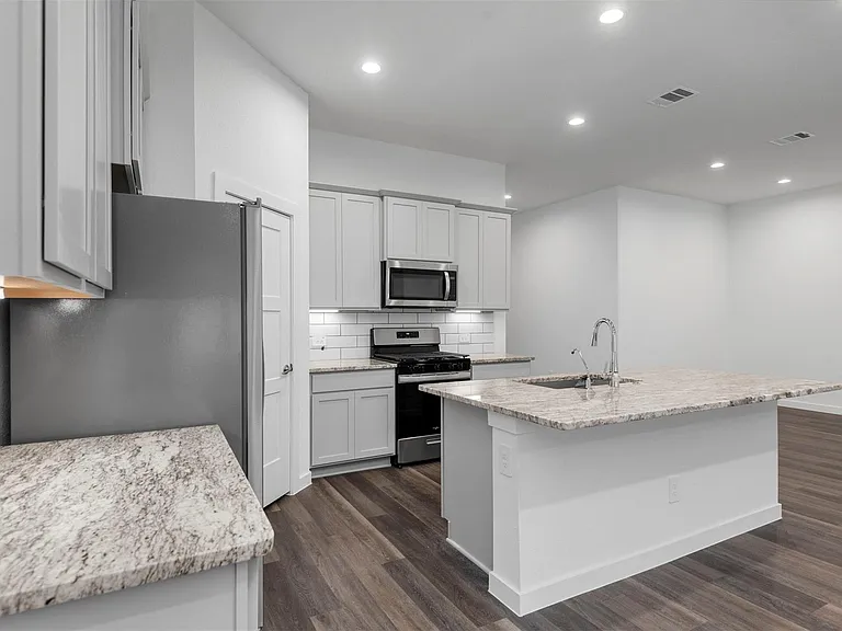 1069 Dancing Feather St — Photo 22
