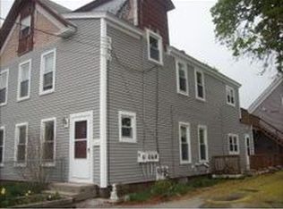 3 Wight St, Raymond, NH 03077