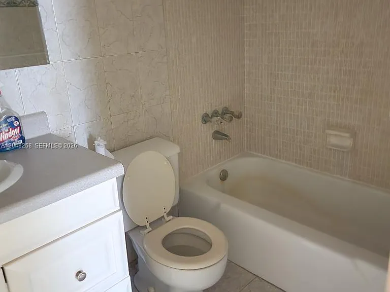 1621 NW 46th Ave #102 — Photo 7