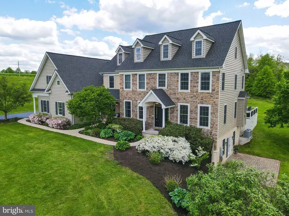 522 Dewar Dr, Telford, PA 18969