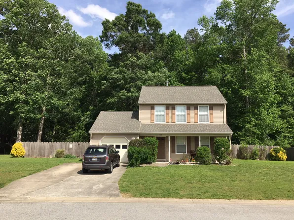 834 Haskins Dr, Suffolk, VA 23434