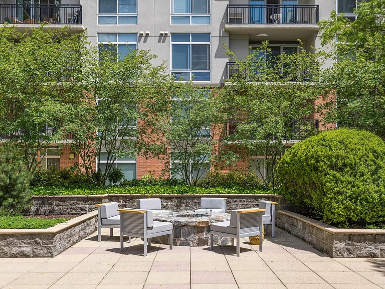 Postmark Apartments — Photo 10