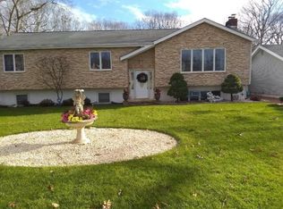 165 Washington Ave, Holtsville, NY 11742