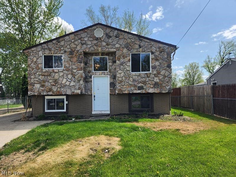 1st image of 331 Parmely Ave