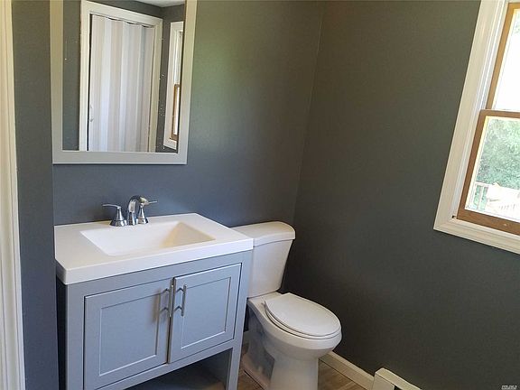 3rd image of 104 Adirondack Dr