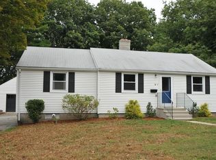 97 Burnham Rd, Lowell, MA 01852