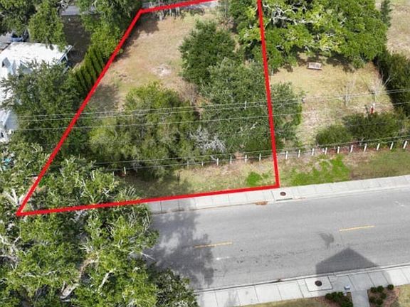 2nd image of 722 2nd St