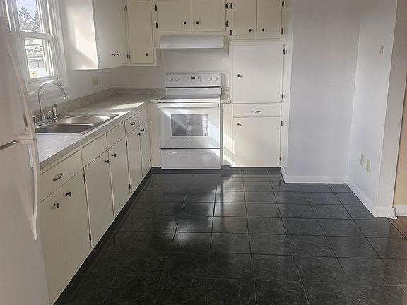 2nd image of 834 Patrick Ln #203