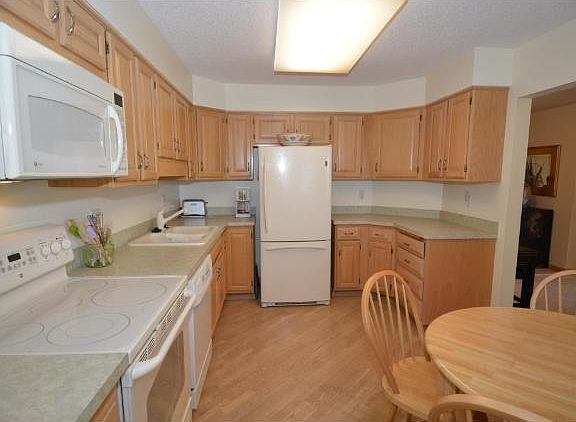 4th image of 110 Bank St SE APT 1203