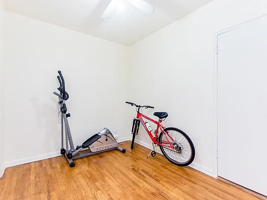 Sold by Re/Max In The City | media 29