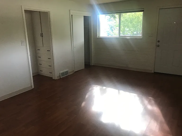 906 E 3rd Ave #140 — Photo 14