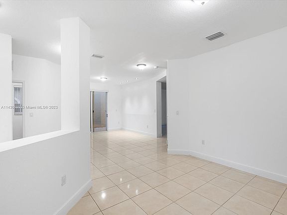 5th image of 11244 NW 43rd Ter
