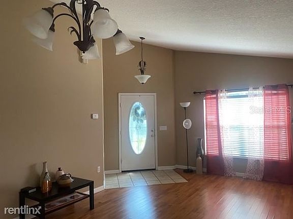 5th image of 204R Cornwall Ct