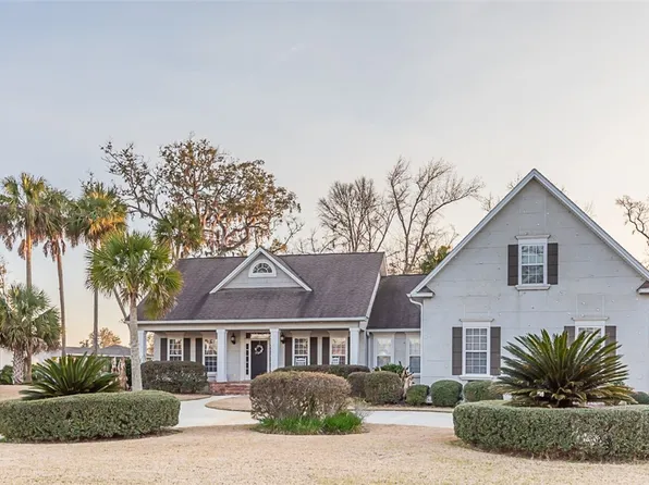 379 Oak Grove Island Dr, Brunswick, GA 31523