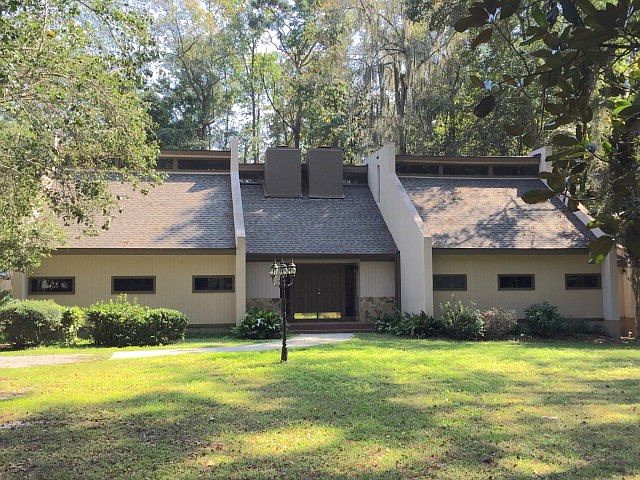 1st image of 2 Castle Creek Pl