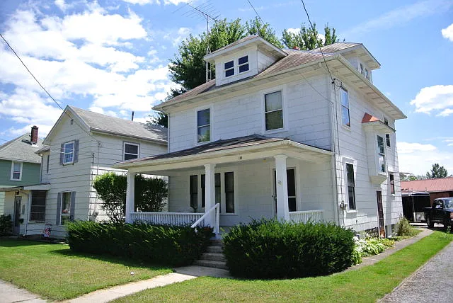 199 Superior St photo 1