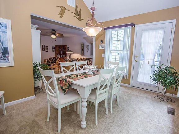 Sunroom-Dining to Living Rm