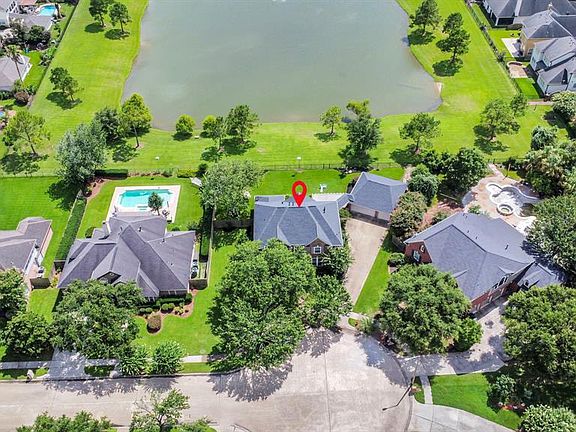 3rd image of 1702 Sandy Lake Dr
