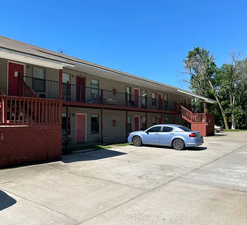 1706 Powell St Photo 1