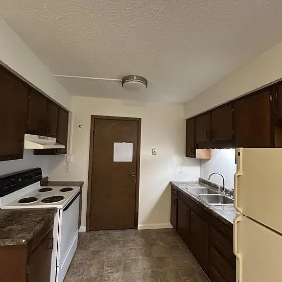 9033 Midway Dr #3 — Photo 1