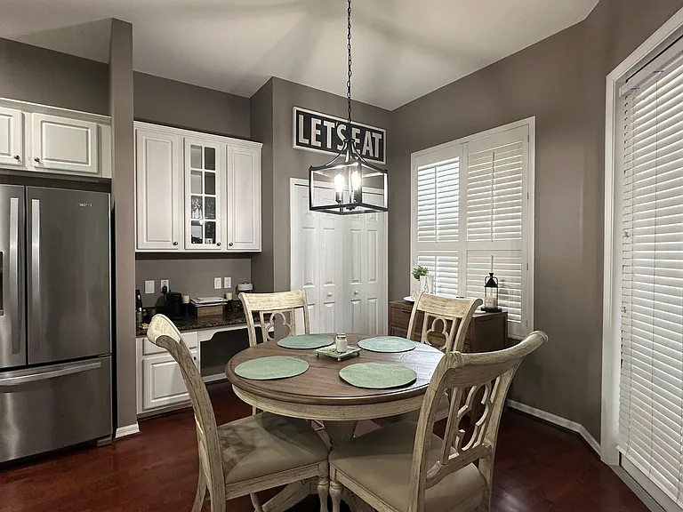 1185 Pallister Ln — Photo 13