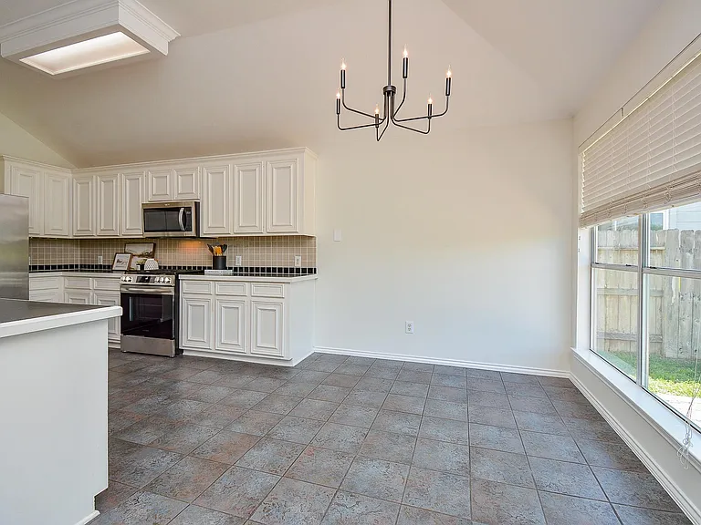 3815 Summerfield Dr — Photo 11