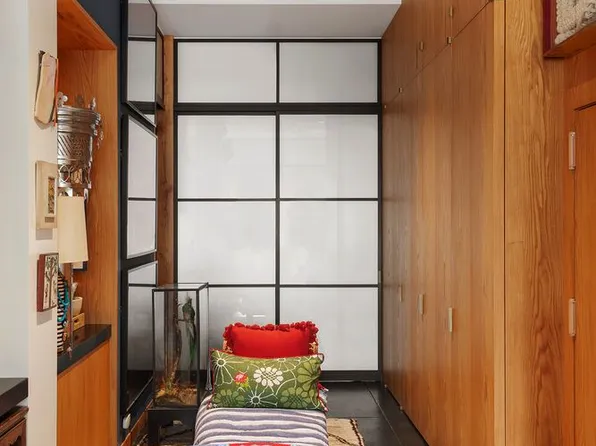 35 East 10th Street image 5 of 10