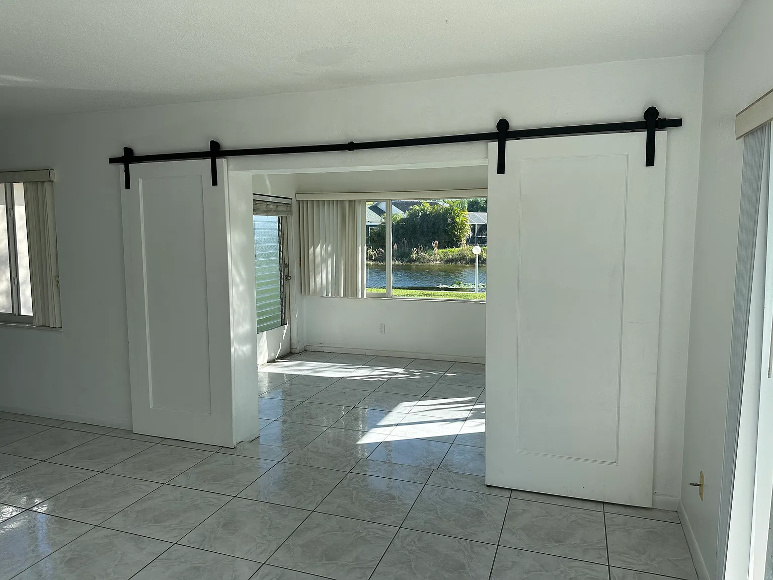602 Joel Blvd — Photo 4