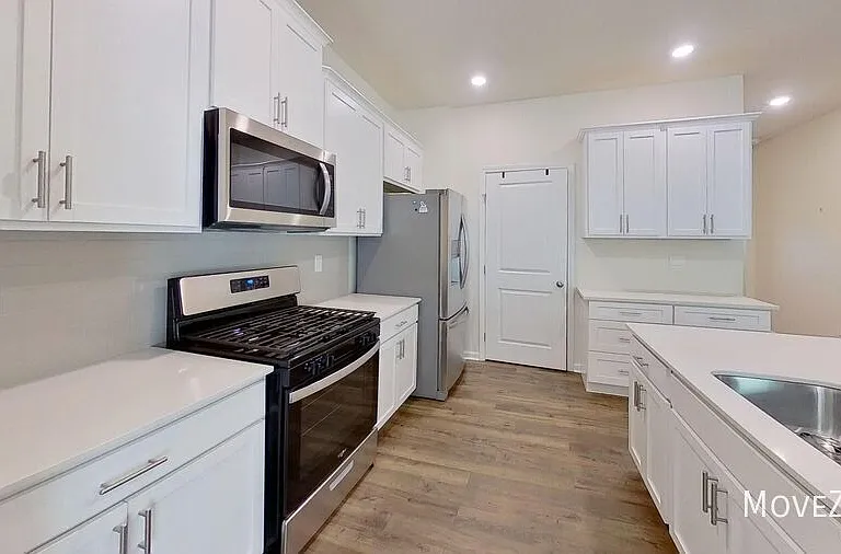 1131 Staghorn Ave — Photo 14