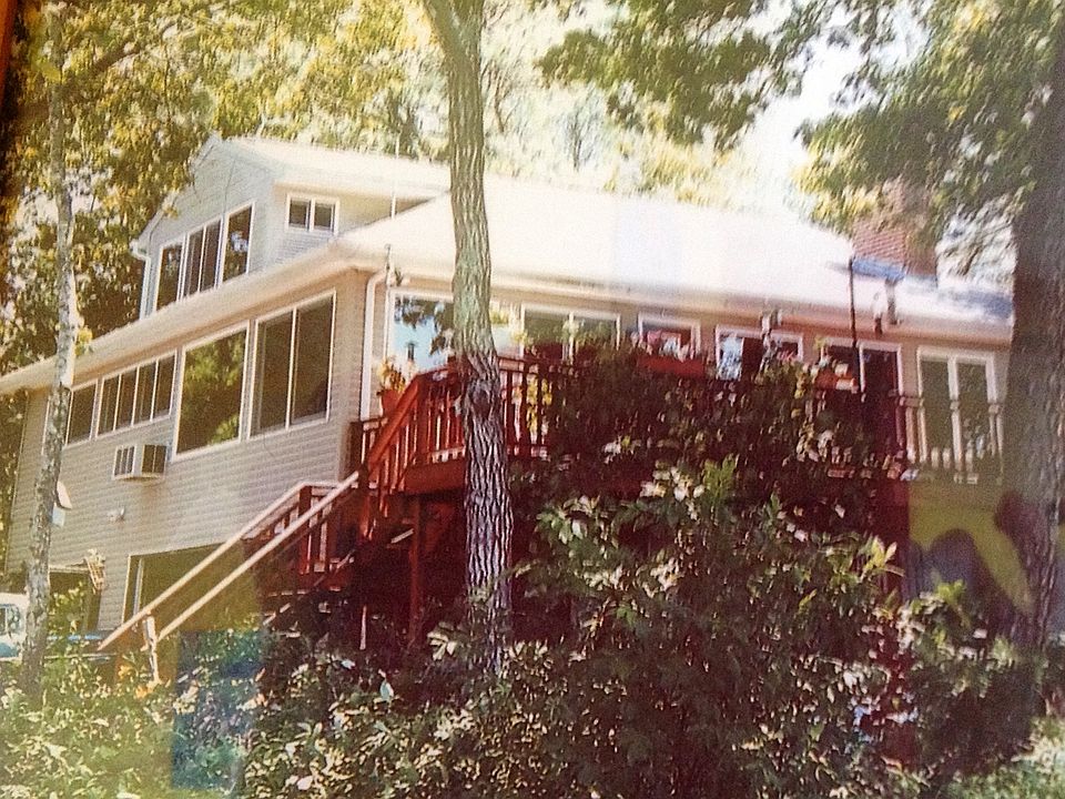 1st image of 55 Huntington Ln