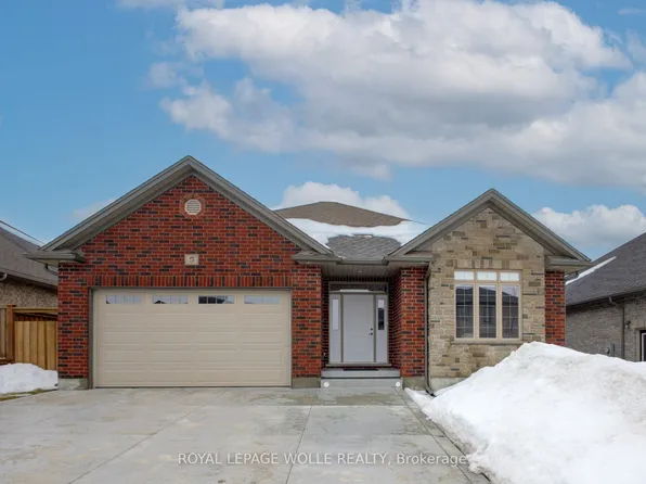 5 Jack Koehler Ln W, Wellesley, ON N0B 2T0