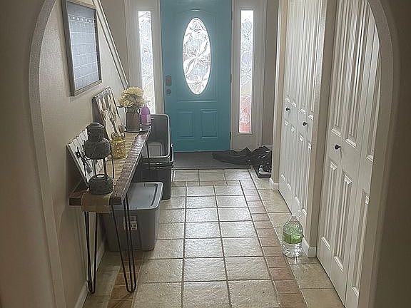 Entry way 