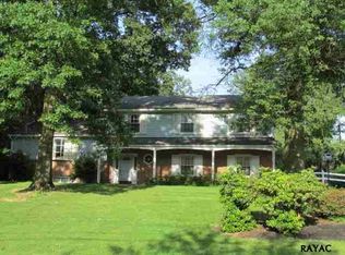 535 Gatehouse Ln W, York, PA